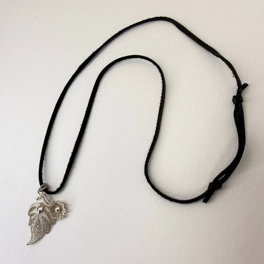 Vintage Silver Filigree Leaf Flower Pendant Necklace Black Leather Cord Boho